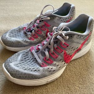 Womens Nike Runnig shoes 8.5